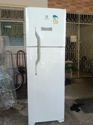 Geladeira Eletrolux Frost Free