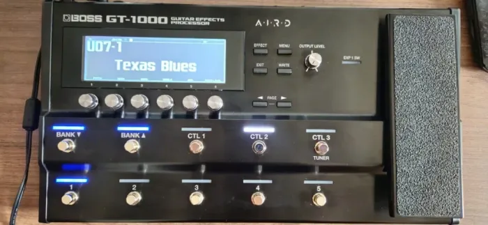 Pedaleira Boss GT-1000