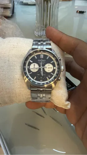 Relógio Seiko SSB429 com pulseira em aço inoxidável
