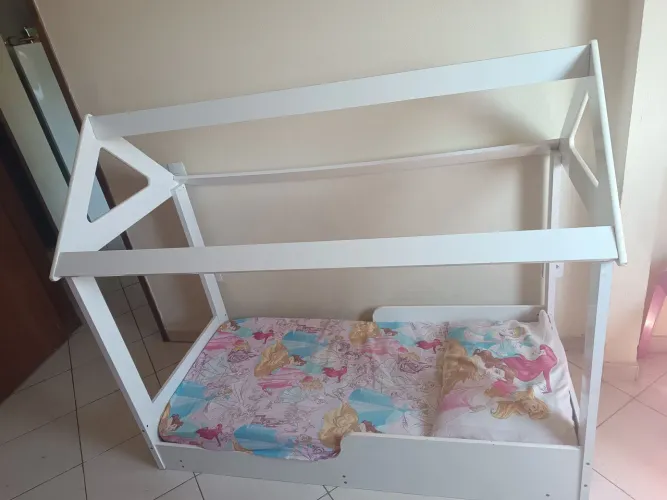 Cama casinha com colchão