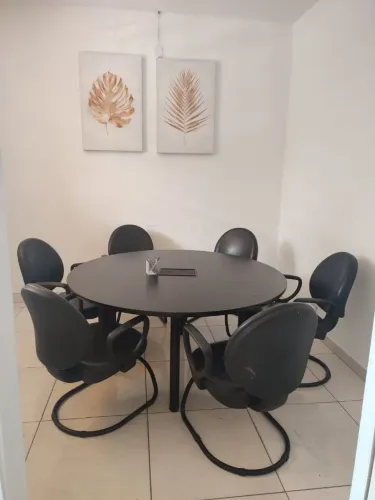 Mesa de Reunião 