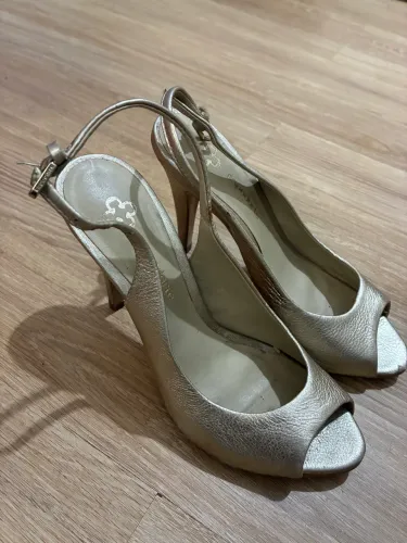 Lote com 7 sapatos femininos 35