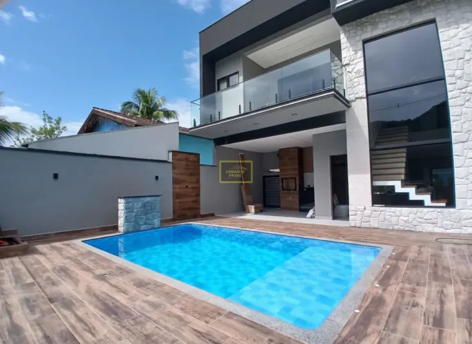Casa para Locação por Temporada No Condomínio Mar Verde