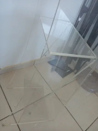 Pulpito de acrílico