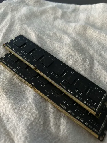 Kit de memória DDR3 16GB (2x8GB) 1600MHz
