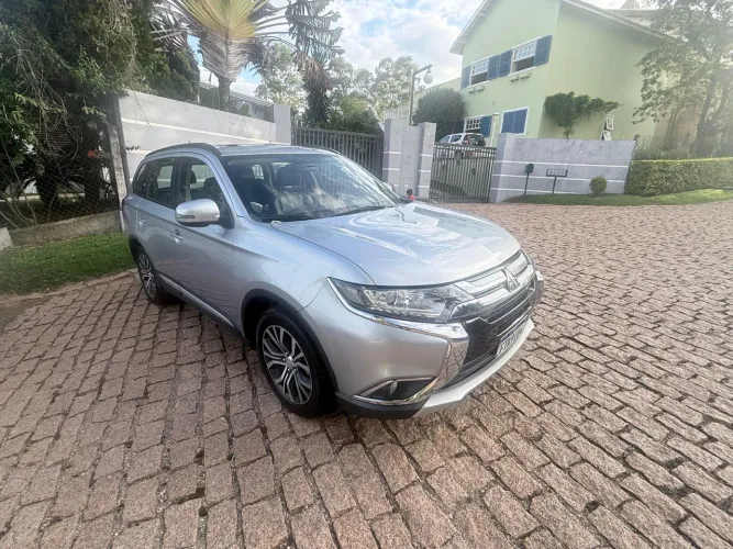 Mitsubishi Outlander 2.0 16V 160cv Aut. 2016