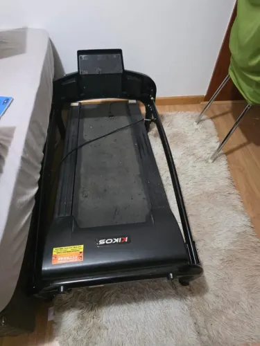 Esteira semi nova