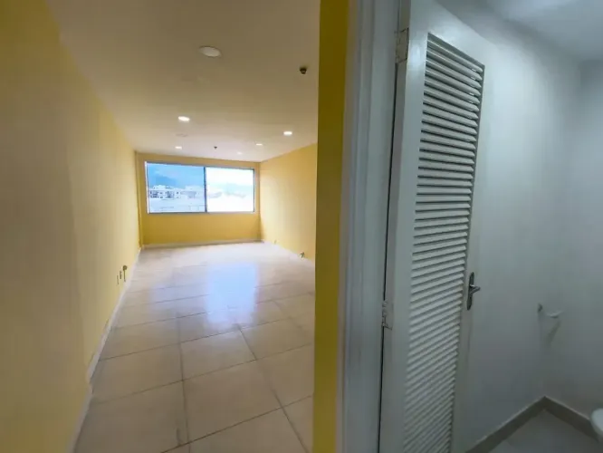 Sala para locação, com 32m², no Unicenter-Freguesia