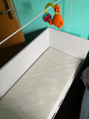 Vendo mini berço 5 em 1, nunca usado, com colchão e mosqueteiro. Valor 150$