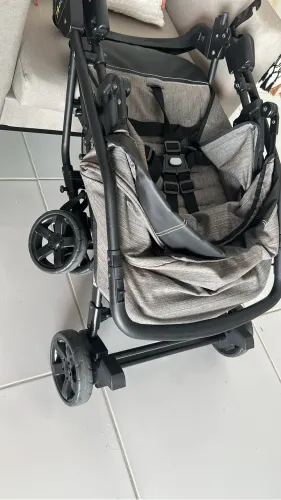 Carrinho de Bebê Reversível Burigotto Rio K