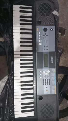 TECLADO YAMAHA PSR-E233