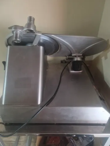 Fatiadora semi automática 