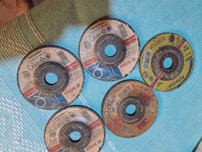 5 discos de Debaste aço e metal 3 discos Bosch 1 NORTON 1 3M