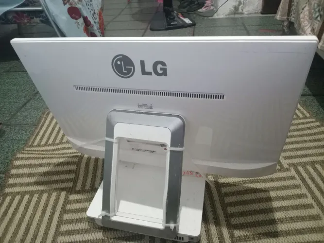 Monitor TV de Led 23.8 Polegadas