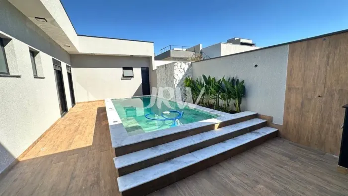CASA A VENDA NO CONDOMÍNIO EVIDÊNCIAS NA CIDADE DE INDAIATUBA Área do Terreno 513 m² Área