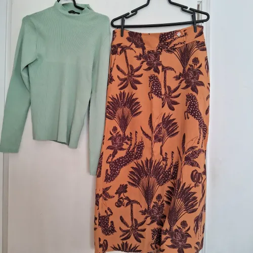 Saia e blusa