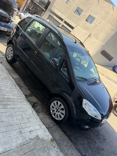 Fiat Idea Attractive 1.4 Fire Flex 8V 5P 2012