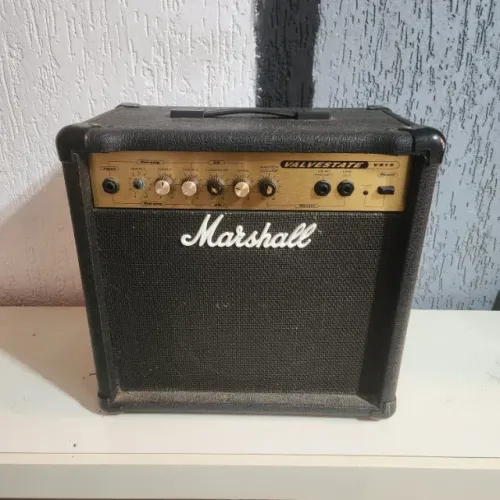 Amplificador Marshall Valvestate VS15