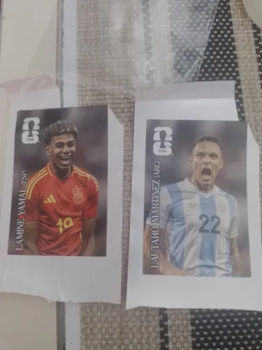 Lamine e lautaro figurinhas coca