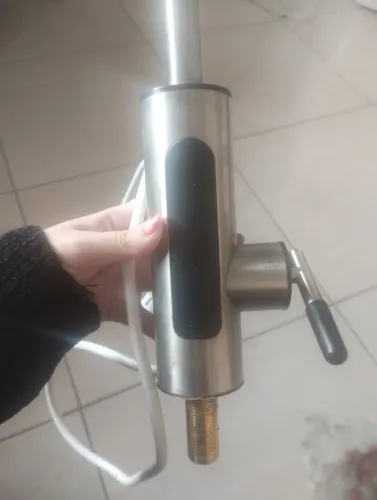 Torneira de água quente e fria USADA