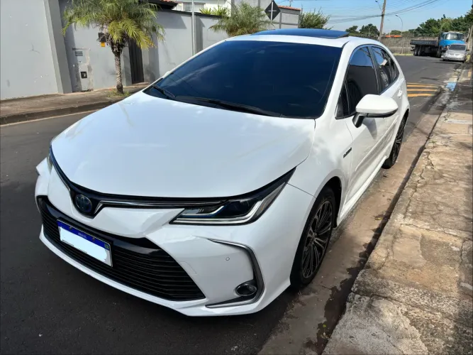 Toyota Corolla Altis Prem. Hybrid 1.8 Flex AUT 2023