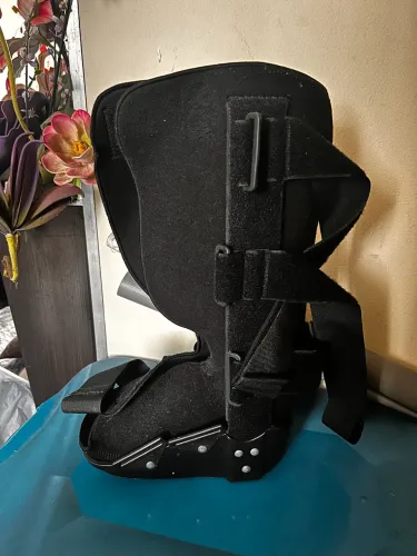 Vendo bota ortopédica