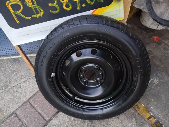 Roda aro 14 Fiat c/ pneus bom