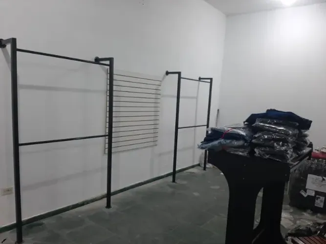 Conjunto de arara de parede