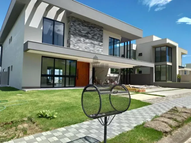 Oportunidade - Casa em Condomínio - Reserva do Paratehy Norte - 4 Dormitórios - 720m².