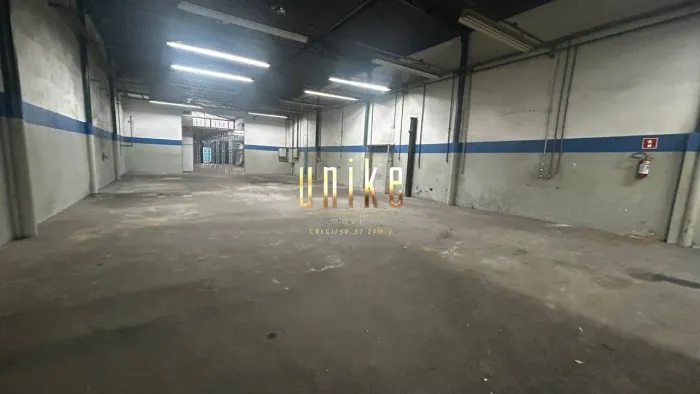 Galpão para alugar, 650 m² por R$ 11.280,00/mês - Chácaras Reunidas - São José dos Campos/