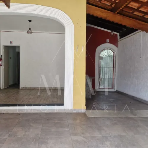 Casa comercial com 2 dormitórios para locação em Tupi, Praia Grande/SP