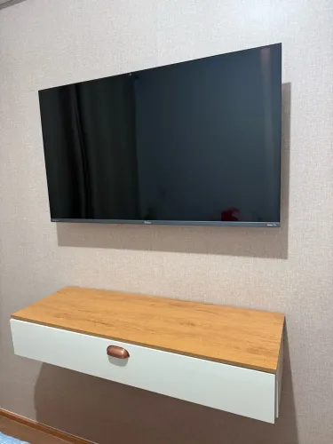 Rack TV suspenso