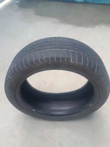Pneus semi novo