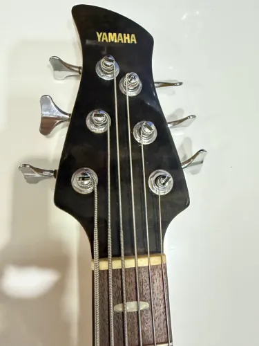 Baixo Yamaha TRB 1006