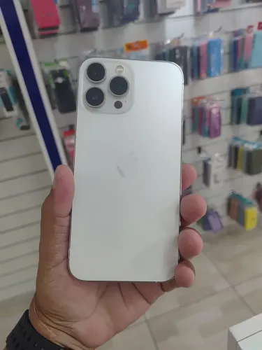 IPhone 13 pro max telefone muito novo!