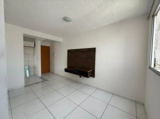 Alugo apartamento no Antares Serraria