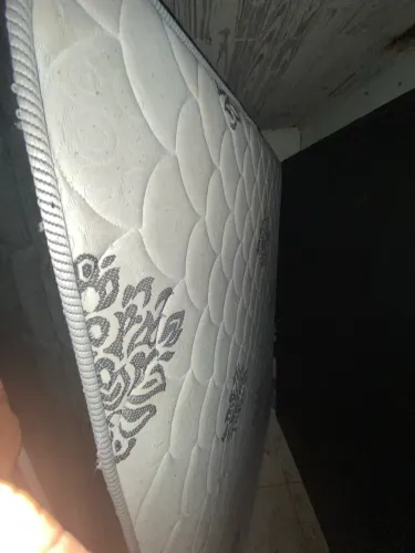 Cama nova, usada 1 mes apenas