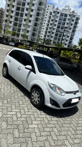 Ford Fiesta SE 1.6 8V Flex 5P 2014