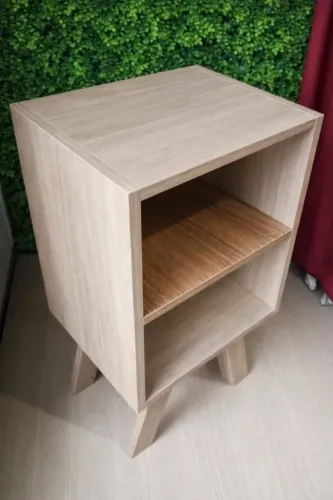 Mesa de Cabeceira criado mudo 