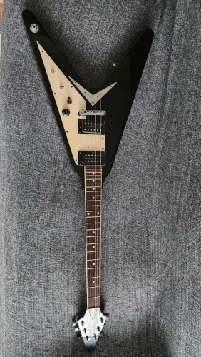 Guitarra Dolphin Flying V