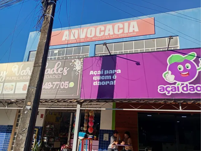 Vende-se prédio