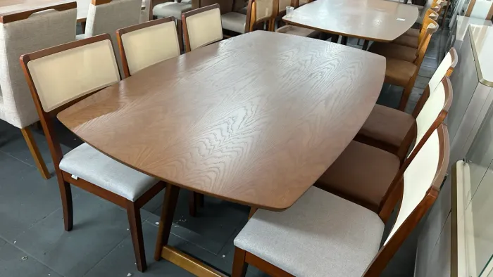 Mesa nova de madeira pronta entrega 