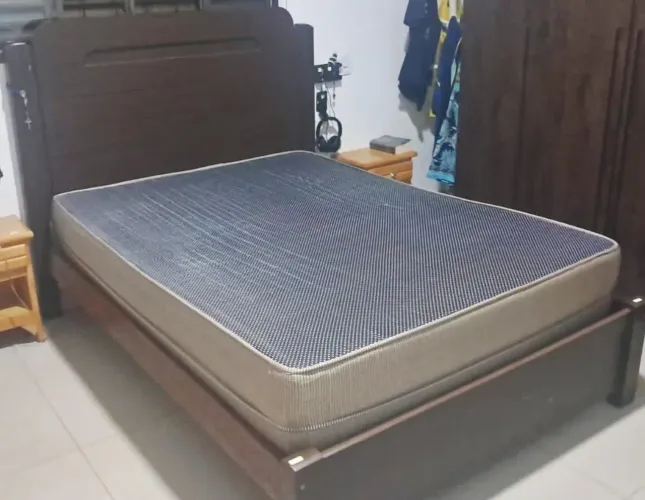 Cama e colchão