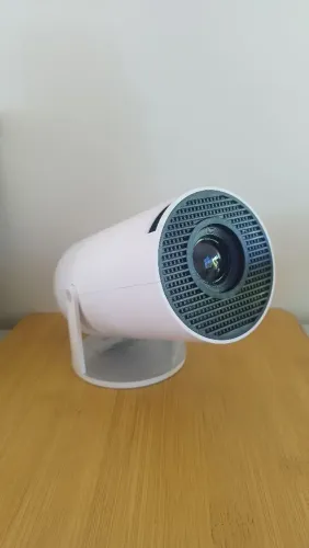 Projetor Portátil Full HD - Novo na Caixa