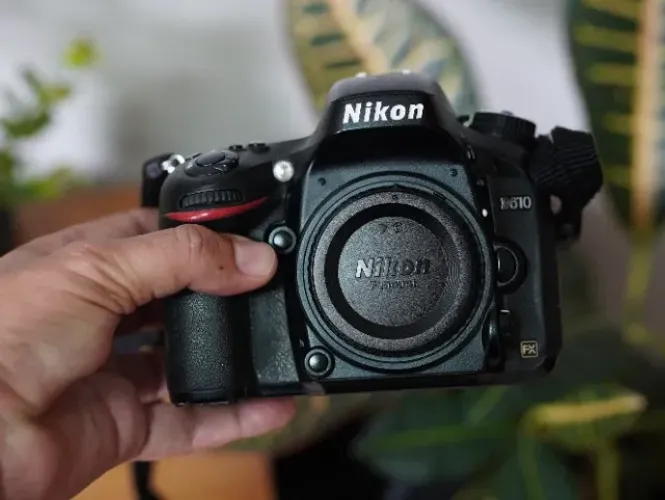 Nikon D610 - Apenas 33 mil cliques (completa)
