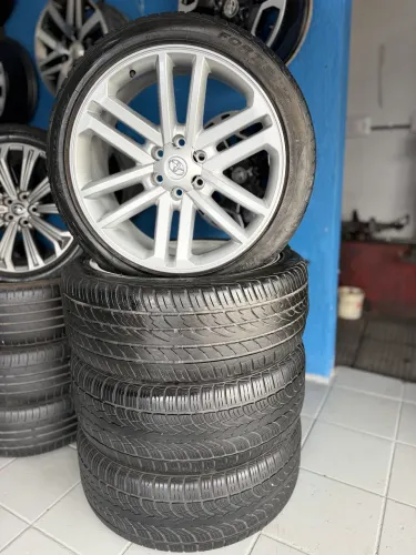 Jogo de roda 22 da Hilux com 4 pneus seminovos