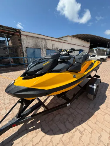 Jet Ski Sea Doo RXP X rs