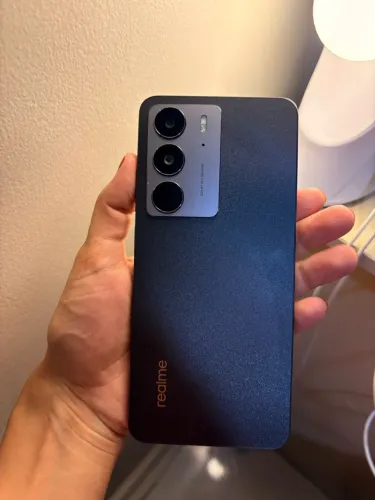 REALME C75