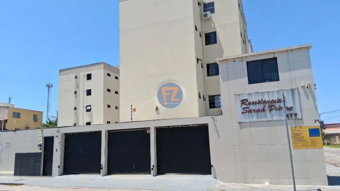 Locação de Apartamentos / Padrão na cidade de Fortaleza