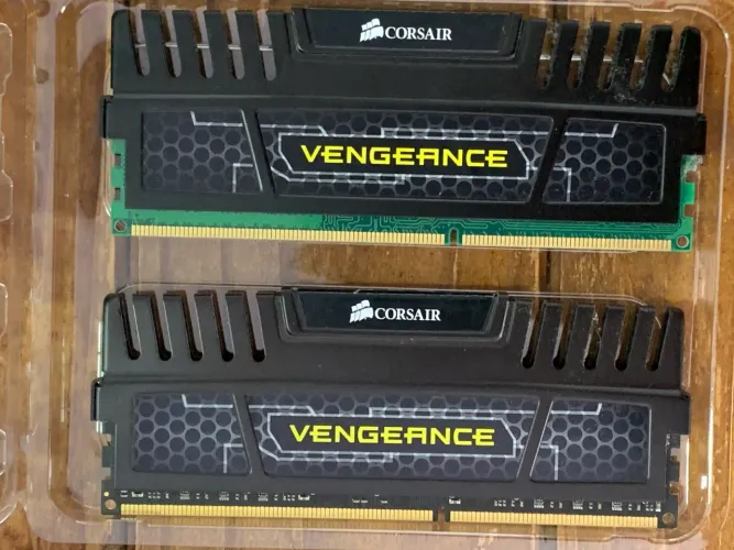 12GB Memória RAM Corsair ddr3 